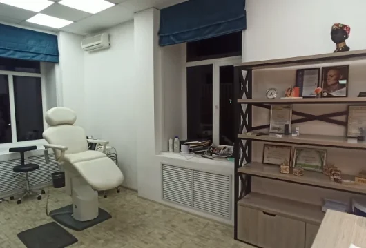 анна на бровях фото 2 - tattooo.ru